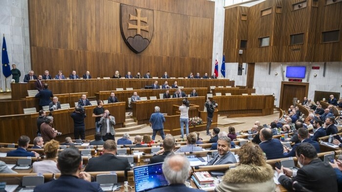 Presupuesto y posible modificación de la Carta Magna, temas del Parlamento esta semana