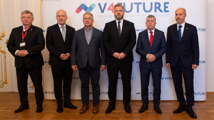 Representantes de comités parlamentarios de defensa del V4 se reunieron en Bratislava