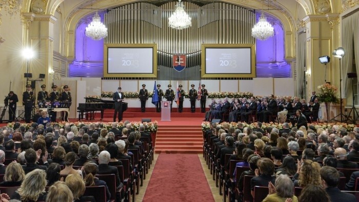Čaputová verleiht 28 Ehrentitel