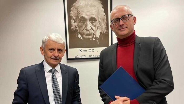 The Spolu party signed a memorandum with ex-premier M. Dzurinda 