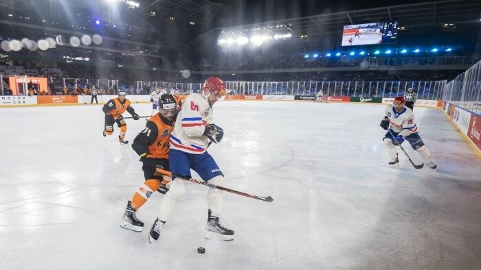 14,000+ at outdoor hockey match in Bratislava