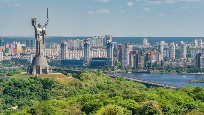 V Kyjeve rokujú eurokomisári