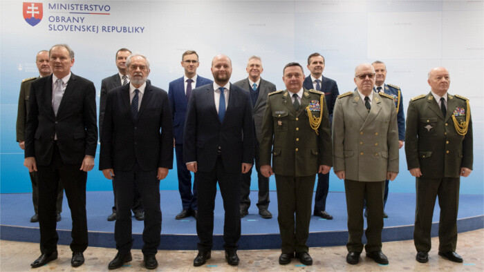 Les ex-ministres de la défense sur l’Ukraine