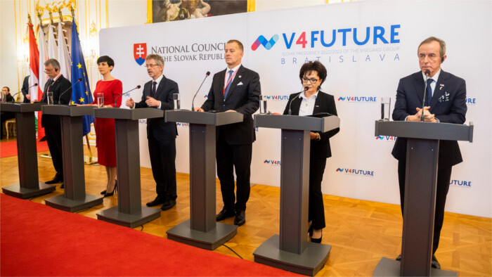 Presidentes de parlamentos del V4 acuerdan seguir ayudando a Ucrania
