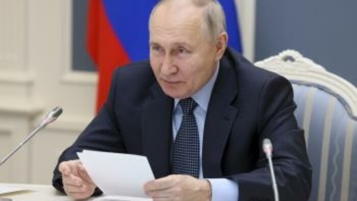 Putin jazdí pancierovým vlakom