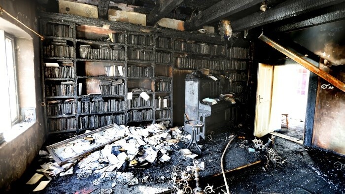 От огня были спасены архивные документы
