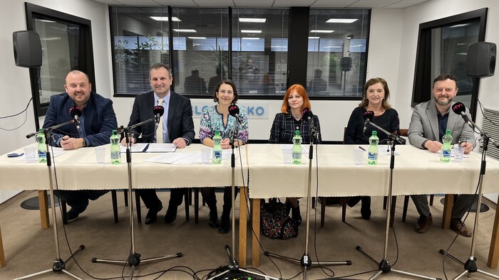 Viac ako 41000 stredoškolákov má písomné maturity