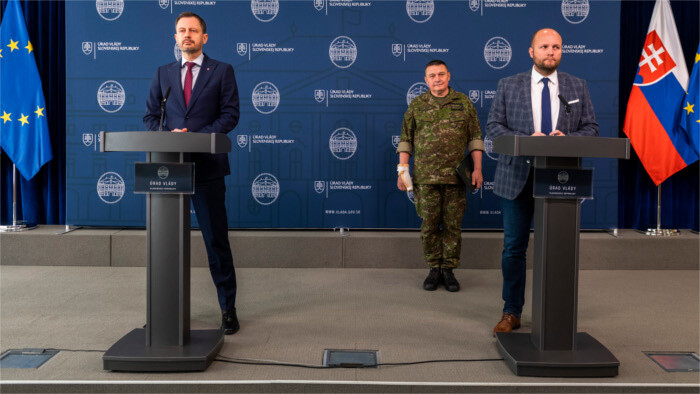 Eslovaquia se suma a Polonia y enviará 13 cazas a Kiev
