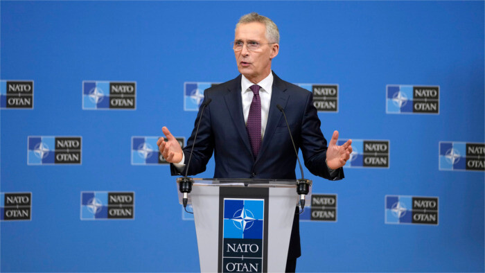Naď sa reúne con Stoltenberg en Bruselas