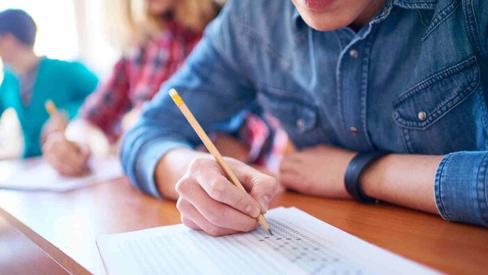 Fiktívne prijímacie skúšky na strednú školu