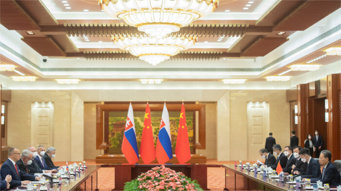 Presidente del Parlamento eslovaco arriba a China en visita de trabajo