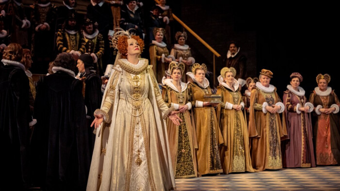 Divadelná recenzia: Maria Stuarda v SND