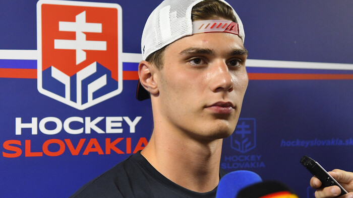HOKEJ: Slafkovský chýba na šampionáte