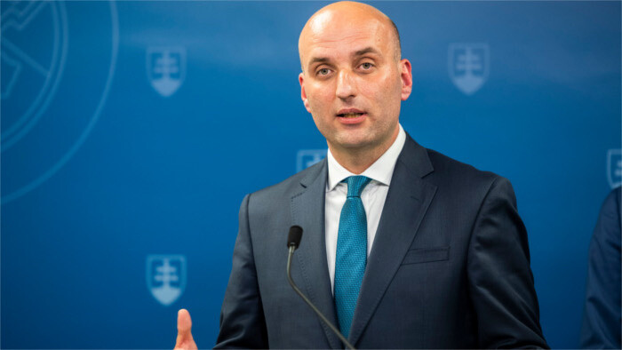 Ministro de Finanzas: es normal que el freno a la deuda necesite de modificaciones