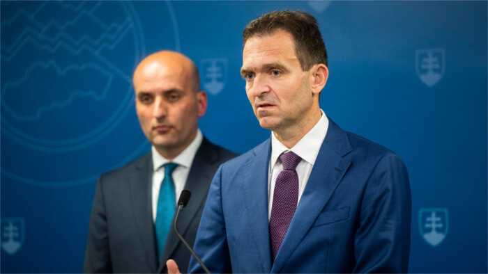 Le nouveau Premier ministre face au déficit