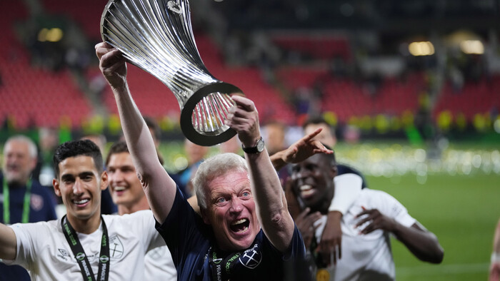 FUTBAL: West Ham oslavuje Európsku trofej