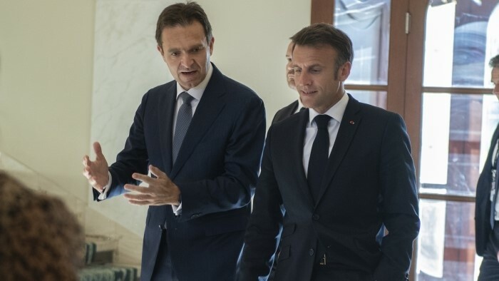 Состоялась встреча премьера СР с президентом Франции и с председателем ЕК
