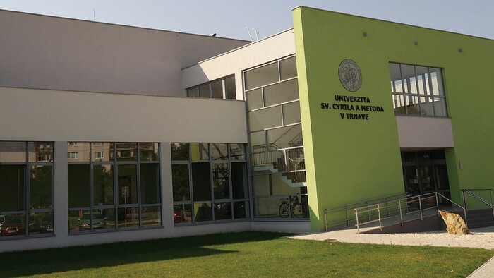 Stredoškoláci bojovali vo finále Olympiády o krajskej samospráve 
