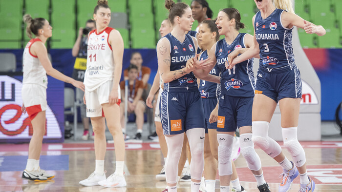 BASKETBAL: Slovenky postúpili do vyraďovacej fázy