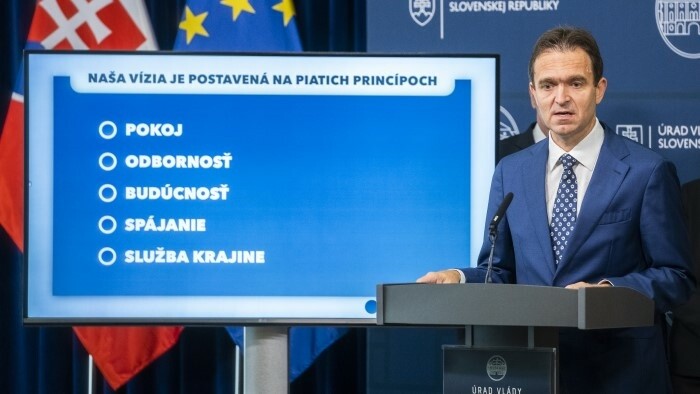 Правительство экспертов приняло программное заявление