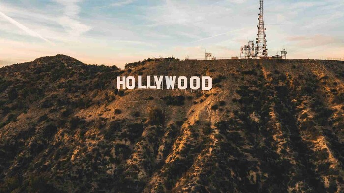 V Hollywoode sa trasie zem