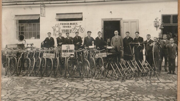 História - Trnavský Cimrman Franta Oudes