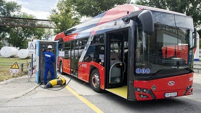 Die ersten vier Wasserstoffbusse werden in der Hauptstadt in Betrieb gehen