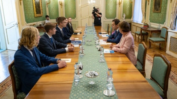 Премьер-министр Одор принял представителей «Альянса студентов» 