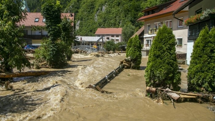 Un equipo eslovaco ayuda en los trabajos de rescate en Eslovenia