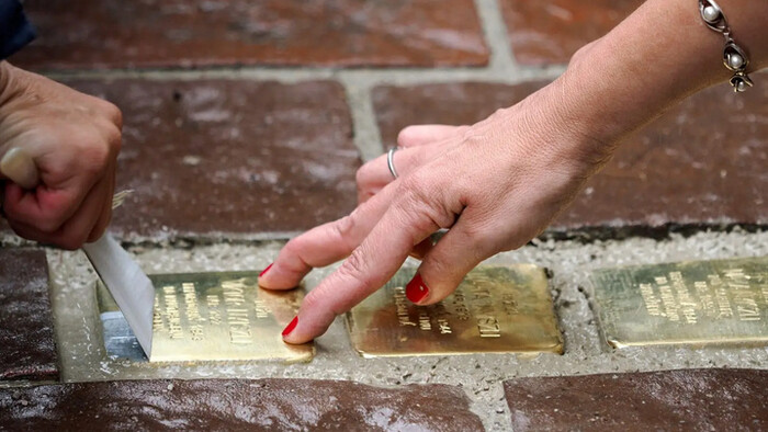 V Košiciach pribudli spomienkové kamene Stolpersteine 