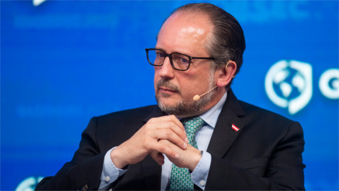 Wlachovský y Schallenberg abordan el tema de la migración