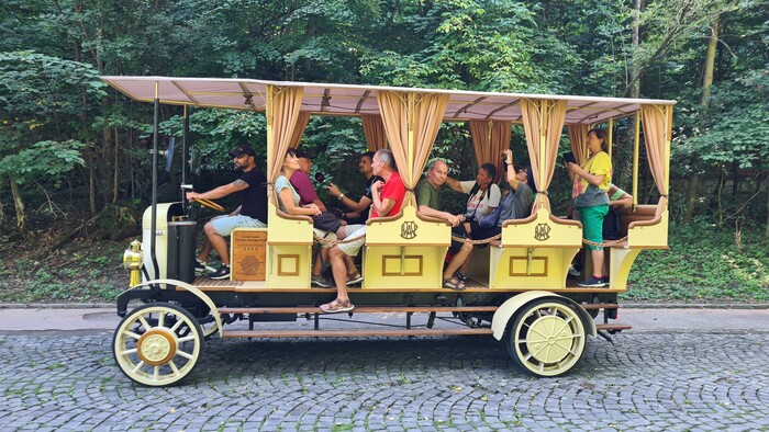 História - Na Železnú studničku prišiel trolejbus z roku 1909