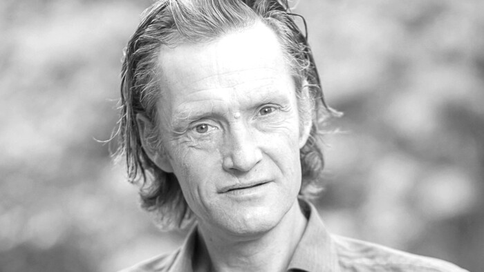 Próza: Thure Erik Lund: Vieme, že toto tu práve teraz niekto číta