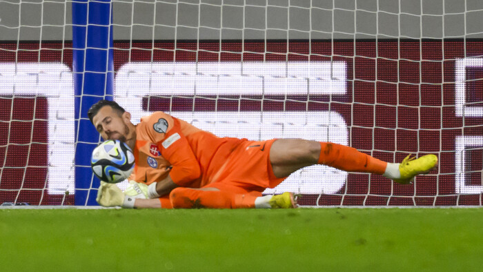 FUTBAL: Dúbravka bol výraznou oporou našej reprezentácie