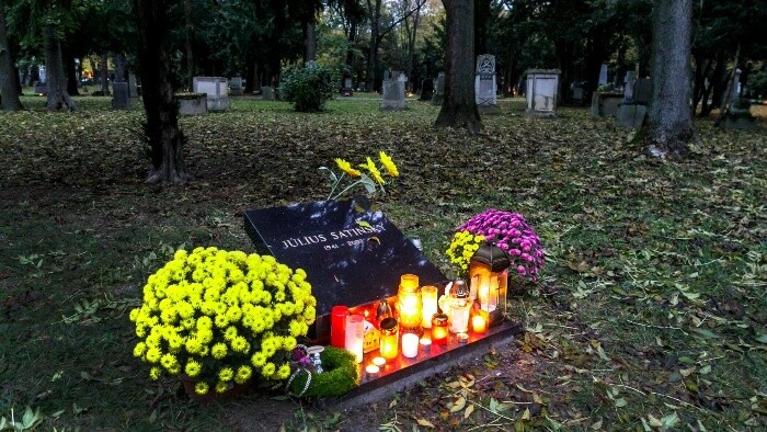 Mestá pripravujú cintoríny na nápor návštevníkov