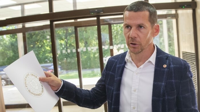 Šutaj Eštok destituye a Hamran del cargo del jefe policial