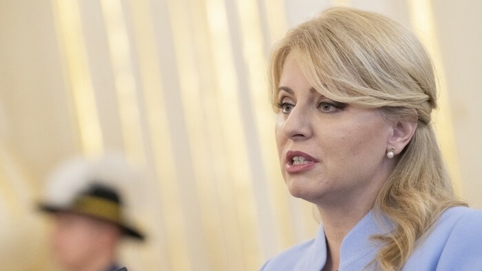 Los funcionarios aplicados y honestos son el motor de nuestro Estado, destaca Čaputová
