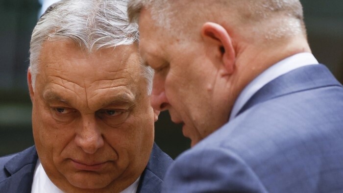 Fico interrumpe en Bruselas nuestra ayuda militar a Ucrania