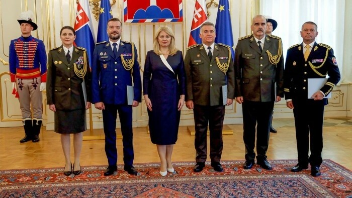 В ВС СР появилась первая женщина-генерал