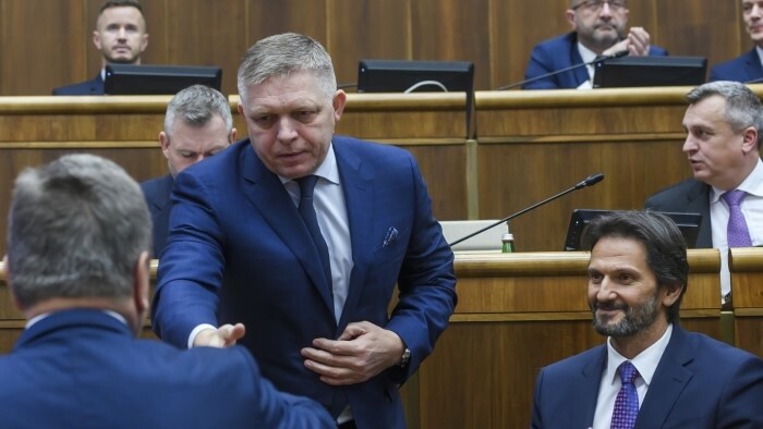Депутаты утвердили Программное заявление правительства Р.Фицо