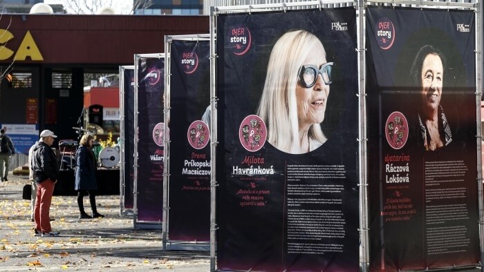 Передвижная выставка «HERstory» 