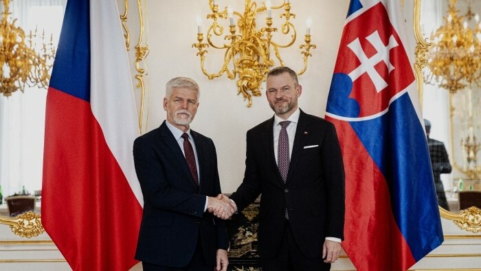 El Presidente del Parlamento eslovaco sostiene su primera visita a Praga