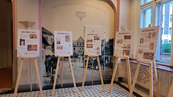 YMCA_2_BOTIKOVA.jpg