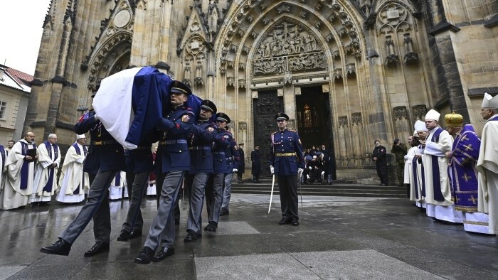 Dernier adieu à Karel Schwarzenberg