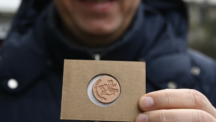 Hlinený dukát pomáha v núdzi