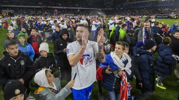 Škriniar se lesiona y podría perderse el resto de temporada