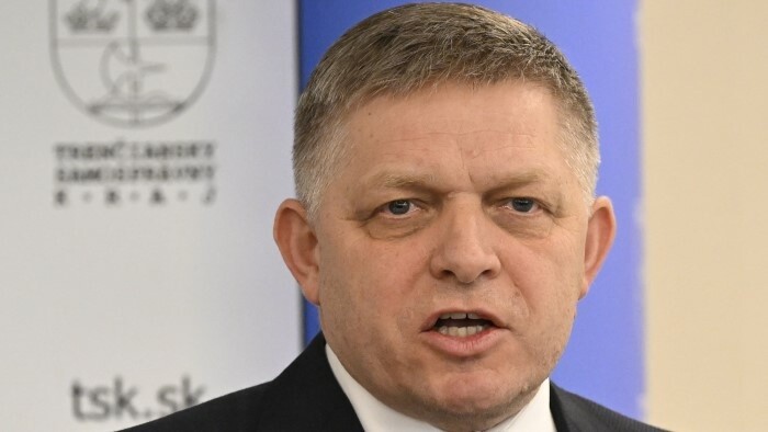 Fico convoca el Consejo de Seguridad antes de partir hacia París