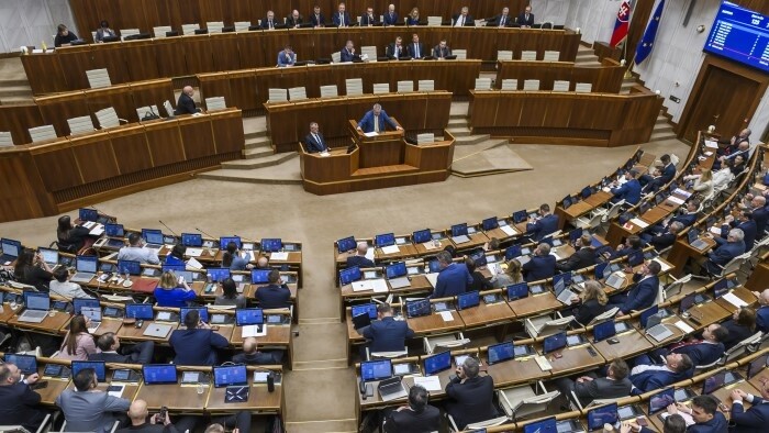 Депутаты приняли поправку в Закон о компетенциях
