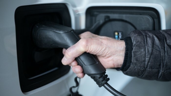 Aide aux constructeurs automobiles vers l’électrique