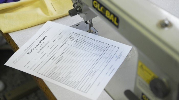 Remise des bulletins semestriels aux élèves
